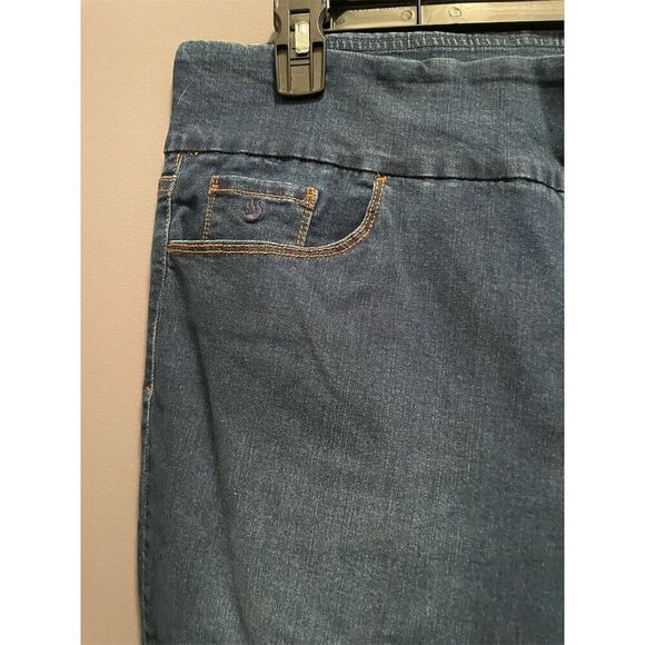 Gloria Vanderbilt Women's Amanda Pull On Plus Size 18 Blue Straight 29Plus Jeans - Picture 3 of 11